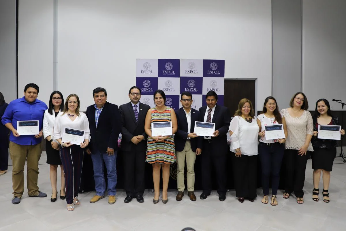 99 profesionales de la ESPOL culminan el PBFD
