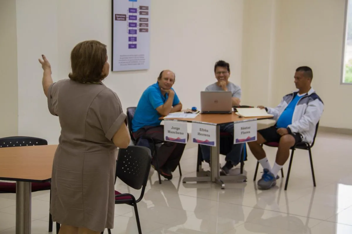 Inicia el Miniciclo de Formación Docente para los profesores del Área de Deportes
