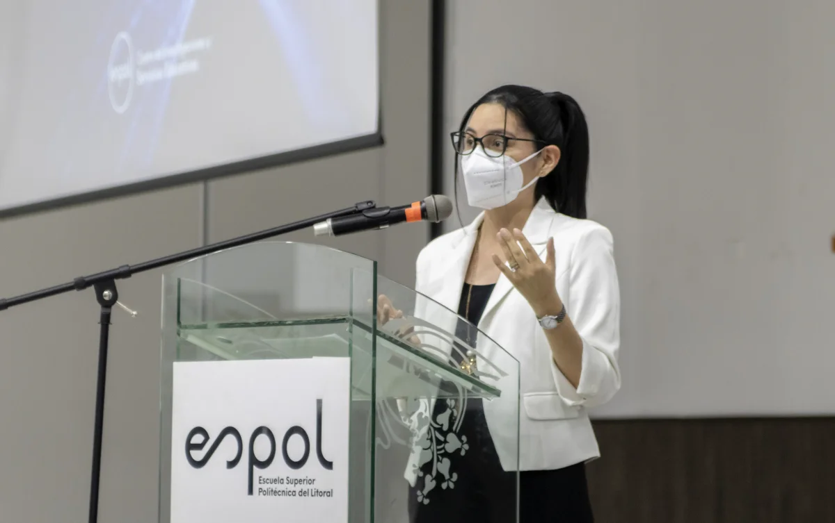 Más de un centenar de profesores de la ESPOL se gradúan del Diplomado en E-learning
